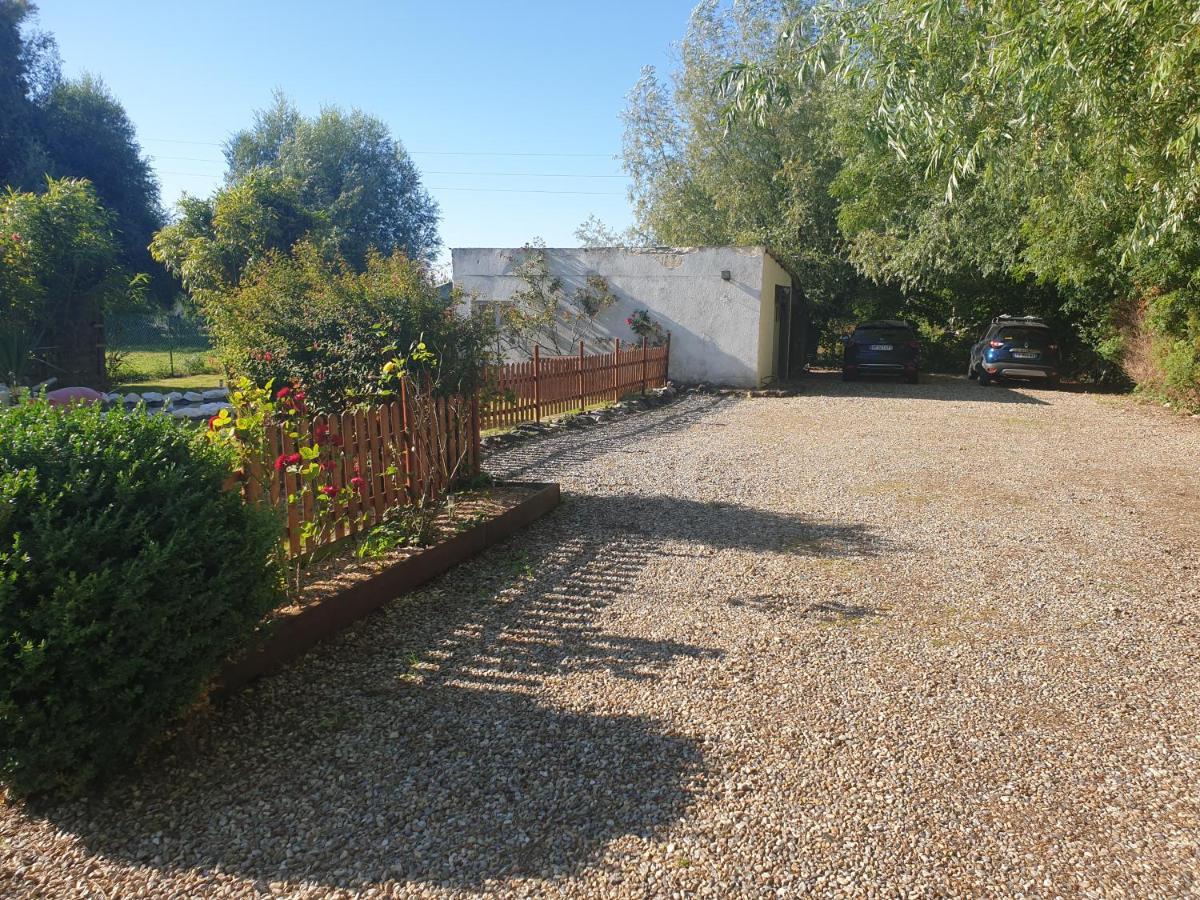 Les Garennes Bed & Breakfast Favieres  Exterior photo